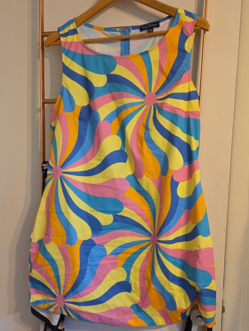 Smak Parlour Unique Vintage Colorful Groovy Swirl Shift Dress